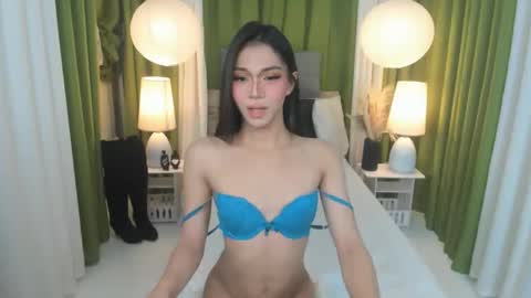 Snapshot of ambervixen69 chatting on 09/21/25, 10:11 BIGCOCK AMBER online show from 09/21/25, 10:11