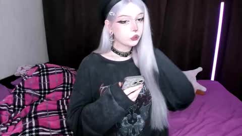 Amelia online show from 09/28/25, 08:47