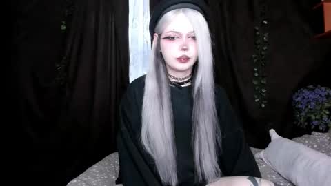 Snapshot of amelia__miller chatting on 11/16/25, 05:57 Amelia online show from 11/16/25, 05:57