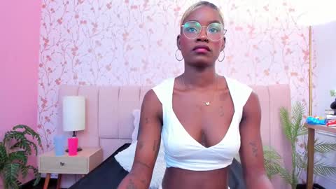 Amelia Adams online show from 11/19/25, 07:14