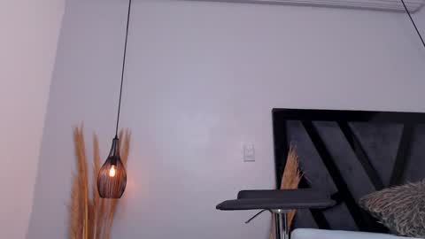 AMELIA  online show from 11/13/25, 05:17