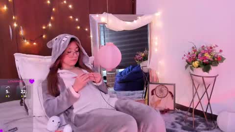 Snapshot of amelia_collinss chatting on 02/28/25, 03:37 online show from 02/28/25, 03:37