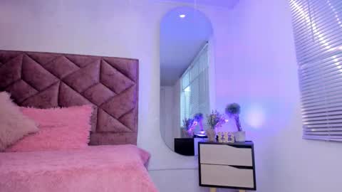 Snapshot of amelia_fry chatting on 10/15/25, 08:20 amelia_fry online show from 10/15/25, 08:20