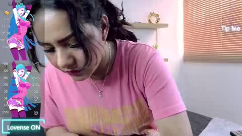 Snapshot of amelia_voss chatting on 11/15/25, 04:36 amelia_voss online show from 11/15/25, 04:36