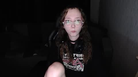 Amelia online show from 10/07/25, 08:17