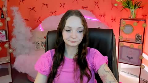 Snapshot of ameliamalina chatting on 12/13/24, 08:30 Amelia online show from 12/13/24, 08:30