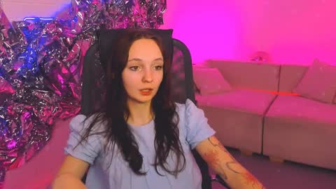 Snapshot of ameliamalina chatting on 12/14/24, 09:51 Amelia online show from 12/14/24, 09:51