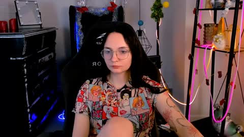 Snapshot of ameliamalina chatting on 12/20/24, 08:38 Amelia online show from 12/20/24, 08:38