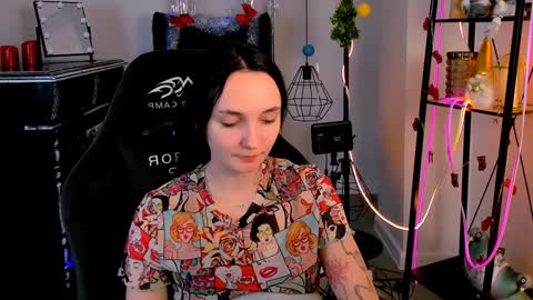 Snapshot of ameliamalina chatting on 12/20/24, 11:43 Amelia online show from 12/20/24, 11:43