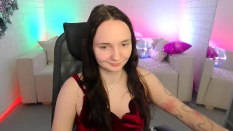 Snapshot of ameliamalina chatting on 02/06/25, 08:29 Amelia online show from 02/06/25, 08:29