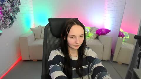 Snapshot of ameliamalina chatting on 02/06/25, 11:43 Amelia online show from 02/06/25, 11:43