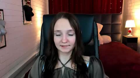 Snapshot of ameliamalina chatting on 11/18/25, 06:23 Amelia online show from 11/18/25, 06:23