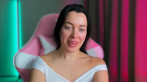 Snapshot of ameliasonk chatting on 10/20/25, 12:49 Amelia Sonk online show from 10/20/25, 12:49