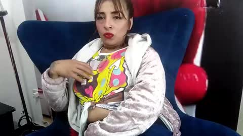 Snapshot of amelie01bronw chatting on 01/17/25, 05:00 amelie brown online show from 01/17/25, 05:00