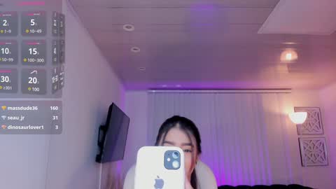 Amelie Jons online show from 01/06/25, 11:31