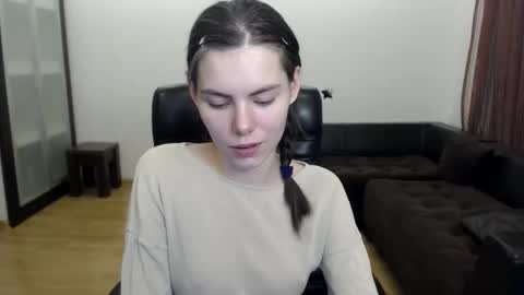 Amelie online show from 10/18/25, 04:52