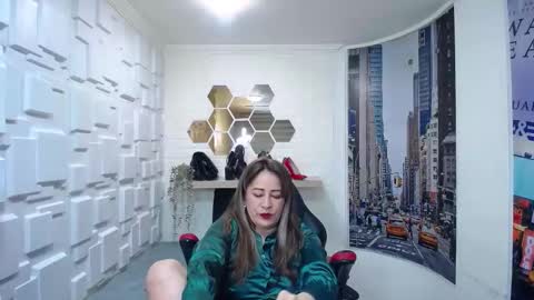 Amell Thomson online show from 10/16/25, 11:33