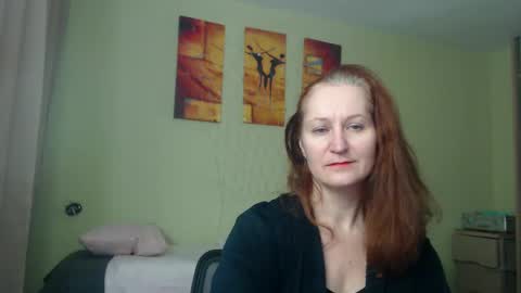 Snapshot of amelly777 chatting on 02/06/25, 09:17 amelly777 online show from 02/06/25, 09:17