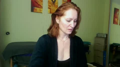 Snapshot of amelly777 chatting on 02/17/25, 02:48 amelly777 online show from 02/17/25, 02:48