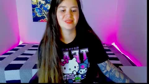 amellymillyy online show from 11/12/25, 12:00