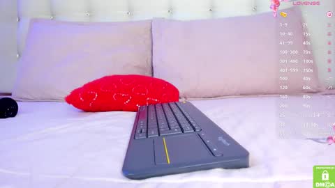          online show from 03/12/25, 03:29