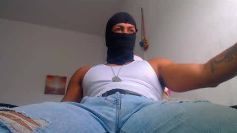 Snapshot of american_challenges chatting on 10/12/25, 12:37 miguel online show from 10/12/25, 12:37