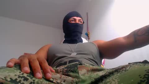 Snapshot of american_challenges chatting on 10/15/25, 12:05 miguel online show from 10/15/25, 12:05