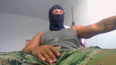 Snapshot of american_challenges chatting on 10/31/25, 11:22 miguel online show from 10/31/25, 11:22