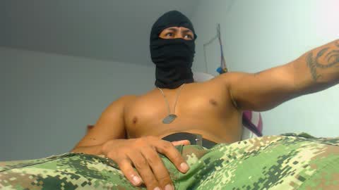 Snapshot of american_challenges chatting on 11/01/25, 10:39 miguel online show from 11/01/25, 10:39