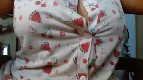 Snapshot of ames9001 chatting on 10/06/25, 12:46 Mari online show from 10/06/25, 12:46