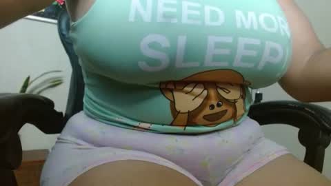 Snapshot of ames9001 chatting on 10/11/25, 02:26 Mari online show from 10/11/25, 02:26