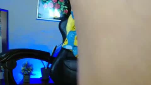 Snapshot of ames9001 chatting on 10/16/25, 12:17 Mari online show from 10/16/25, 12:17