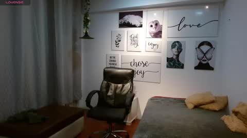 amethystshadow online show from 11/30/25, 02:21