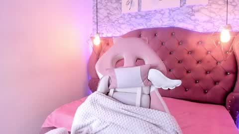      online show from 01/12/25, 01:00