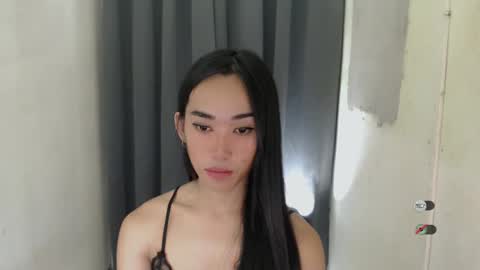 Snapshot of ami_lewis chatting on 12/04/24, 06:33 JOANNA online show from 12/04/24, 06:33