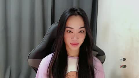 Snapshot of ami_lewis chatting on 12/23/24, 12:57 JOANNA online show from 12/23/24, 12:57