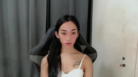 Snapshot of ami_lewis chatting on 12/27/24, 04:54 JOANNA online show from 12/27/24, 04:54