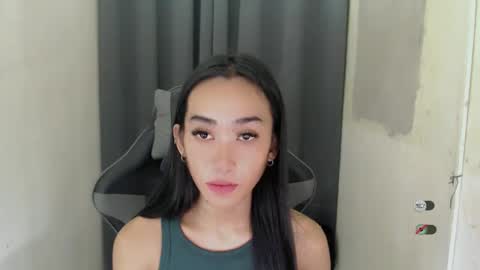 Snapshot of ami_lewis chatting on 01/27/25, 04:52 JOANNA online show from 01/27/25, 04:52