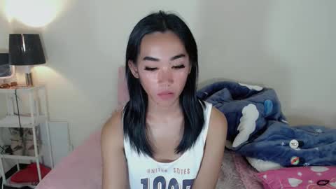 Snapshot of ami_lewis chatting on 10/13/25, 01:05 JOANNA online show from 10/13/25, 01:05