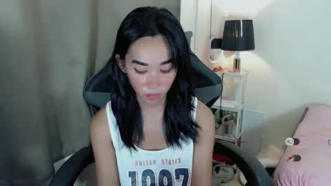 Snapshot of ami_lewis chatting on 10/19/25, 04:24 JOANNA online show from 10/19/25, 04:24