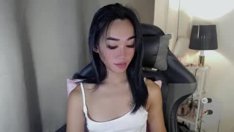 Snapshot of ami_lewis chatting on 11/08/25, 10:30 JOANNA online show from 11/08/25, 10:30