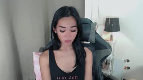 Snapshot of ami_lewis chatting on 11/11/25, 12:21 JOANNA online show from 11/11/25, 12:21