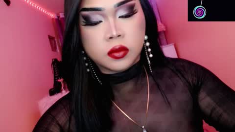 Queen Mireska online show from 11/20/25, 03:34