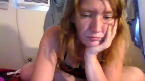 Snapshot of amileamariestar chatting on 09/25/25, 06:00 amileamariestar online show from 09/25/25, 06:00