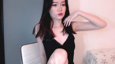 Snapshot of amiliyan chatting on 12/15/24, 10:07 AmiliYan online show from 12/15/24, 10:07