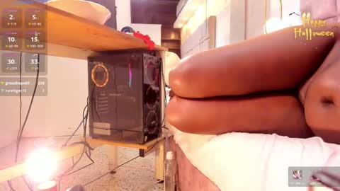 Amina online show from 10/08/25, 09:51