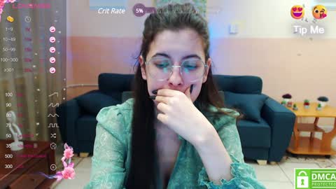 Snapshot of aminabeatris chatting on 12/27/24, 04:54 Amina online show from 12/27/24, 04:54