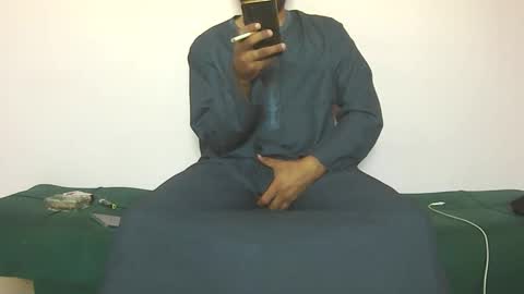 Amir online show from 09/30/25, 10:53