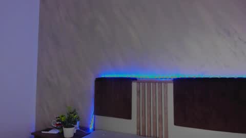 Snapshot of amiraanne chatting on 10/17/25, 02:04 AmiraAnne online show from 10/17/25, 02:04