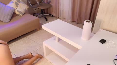 Snapshot of ammelya chatting on 01/08/25, 01:11 Amelya online show from 01/08/25, 01:11